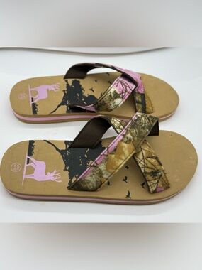 Pink Camo Crisscross Foam Sandals 9/10